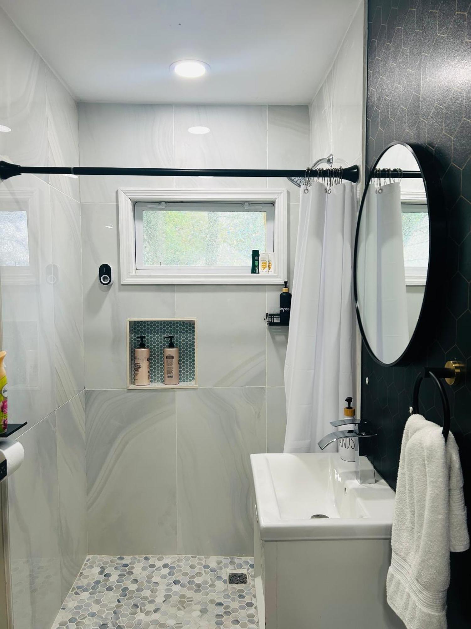 Fancy Studio Private Entrance Selden Экстерьер фото